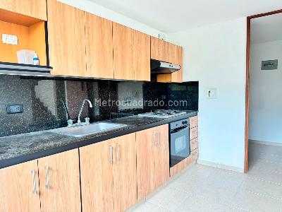 Apartamento de 3 alcobas en arriendo en El Poblado, Medellín, 120 m² · foto 7 de 17