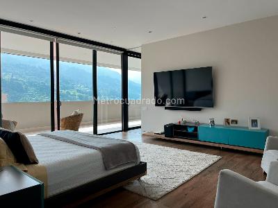 Apartamento de 3 alcobas en venta en El Poblado, Medellín, 483 m² · foto 13 de 20
