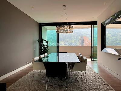 Apartamento de 3 alcobas en venta en El Poblado, Medellín, 483 m² · foto 4 de 20