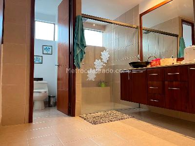 Apartamento de 3 alcobas en venta en El Poblado, Medellín, 290 m² · foto 15 de 18