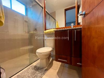 Apartamento de 3 alcobas en venta en El Poblado, Medellín, 290 m² · foto 16 de 18