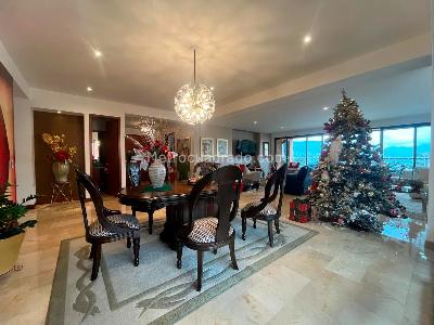 Apartamento de 3 alcobas en venta en El Poblado, Medellín, 290 m² · foto 2 de 18
