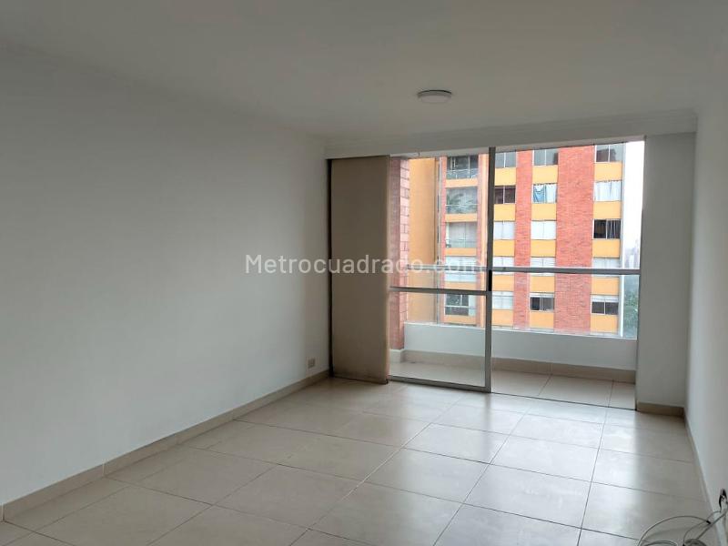 2BR Apartment with Pool in El Poblado - 2