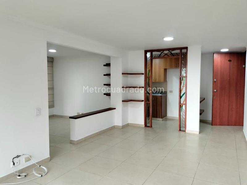 2BR Apartment with Pool in El Poblado - 3