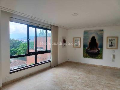 Apartamento de 3 alcobas en arriendo en El Poblado, Medellín, 245 m² · foto 12 de 20