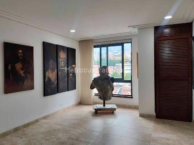 Apartamento de 3 alcobas en arriendo en El Poblado, Medellín, 245 m² · foto 17 de 20