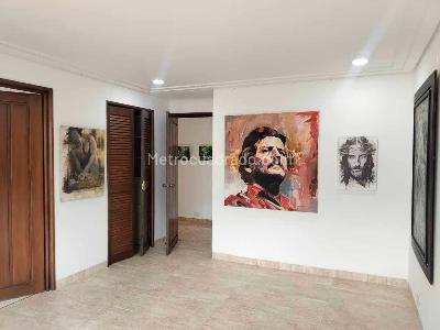 Apartamento de 3 alcobas en arriendo en El Poblado, Medellín, 245 m² · foto 18 de 20