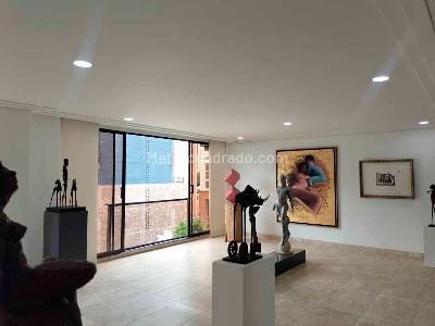 Apartamento de 3 alcobas en arriendo en El Poblado, Medellín, 245 m² · foto 2 de 20