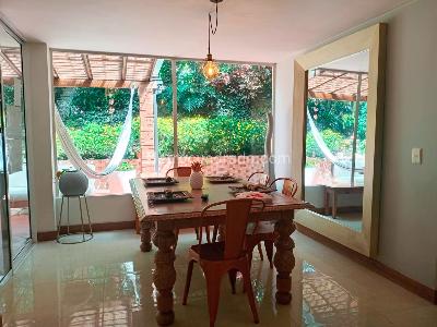 Casa de 4 alcobas en arriendo en El Poblado, Medellín, 289 m² · foto 6 de 20