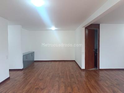 Apartamento de 2 alcobas en arriendo en Los Balsos, Medellín, 98 m² · foto 3 de 12
