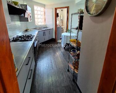 Apartamento de 3 alcobas en venta en Alejandría, Medellín, 155 m² · foto 3 de 12