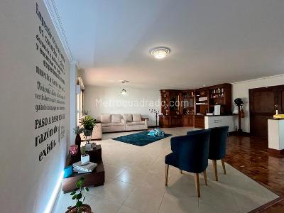 Apartamento de 4 alcobas en venta en El Poblado, Medellín, 189 m² · foto 2 de 19