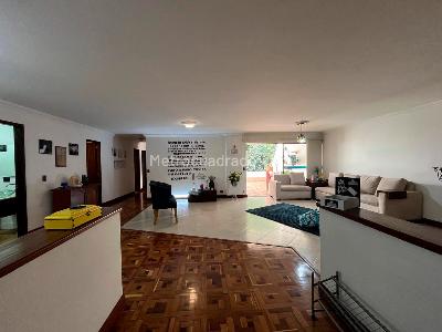 Apartamento de 4 alcobas en venta en El Poblado, Medellín, 189 m² · foto 4 de 19