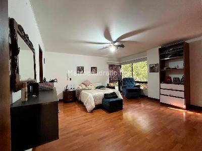Apartamento de 4 alcobas en venta en El Poblado, Medellín, 189 m² · foto 9 de 19