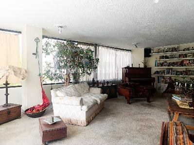 Apartamento de 3 alcobas en venta en El Poblado, Medellín, 223 m² · foto 4 de 13