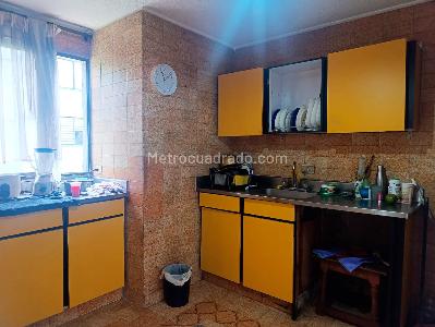 Apartamento de 3 alcobas en venta en El Poblado, Medellín, 223 m² · foto 7 de 13