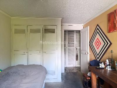 Apartamento de 3 alcobas en venta en El Poblado, Medellín, 223 m² · foto 8 de 13