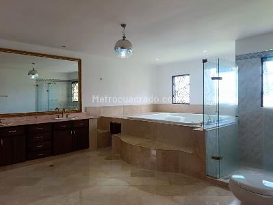 Casa en arriendo en El Poblado, Medellín · foto 17 de 20