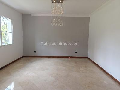 Casa en arriendo en El Poblado, Medellín · foto 4 de 20