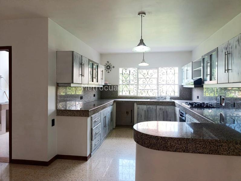 Elegant 4BR House in El Poblado - 6