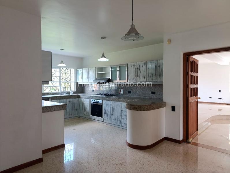 Elegant 4BR House in El Poblado - 7