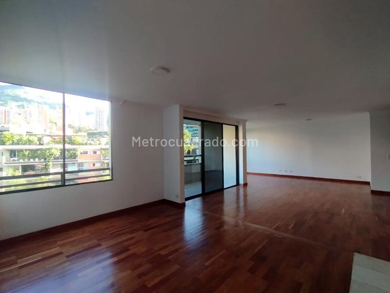 2BR Apartment with Double Parking in El Poblado - 2