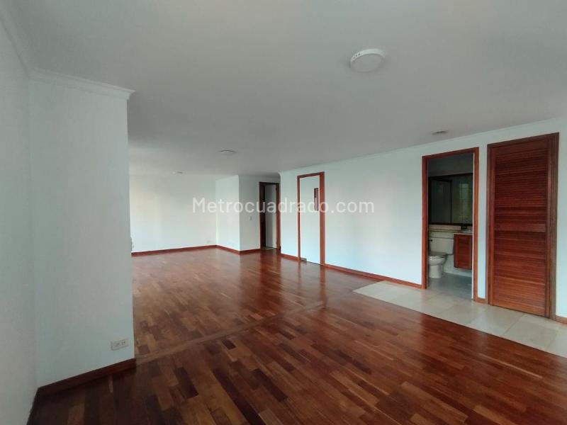 2BR Apartment with Double Parking in El Poblado - 5