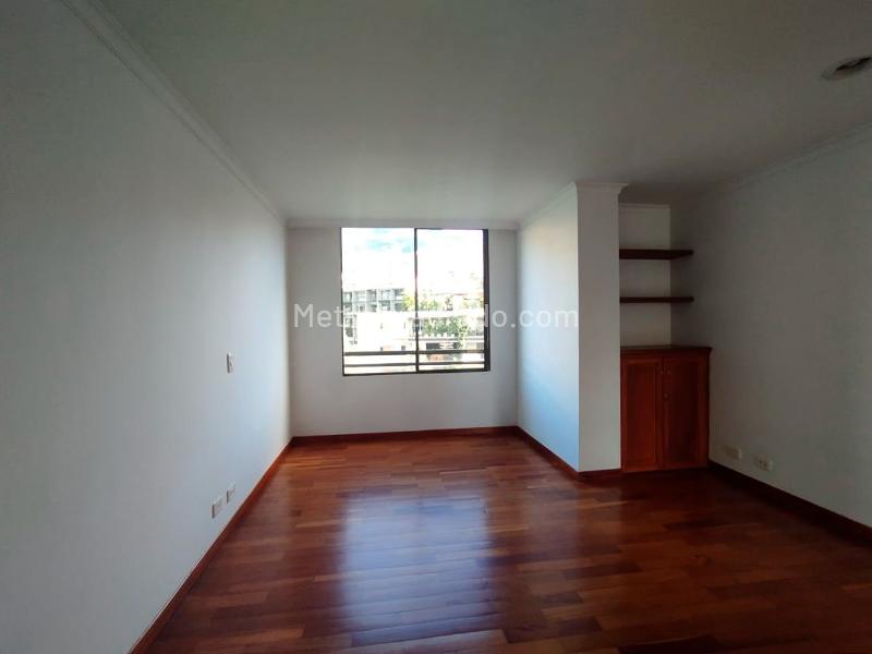 2BR Apartment with Double Parking in El Poblado - 9