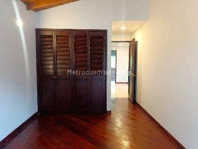 Casa de 3 alcobas en venta en El Poblado, Medellín, 220 m² · foto 12 de 18