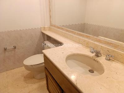 Casa de 3 alcobas en venta en El Poblado, Medellín, 220 m² · foto 14 de 18
