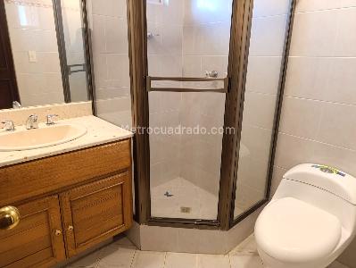 Casa de 3 alcobas en venta en El Poblado, Medellín, 220 m² · foto 15 de 18