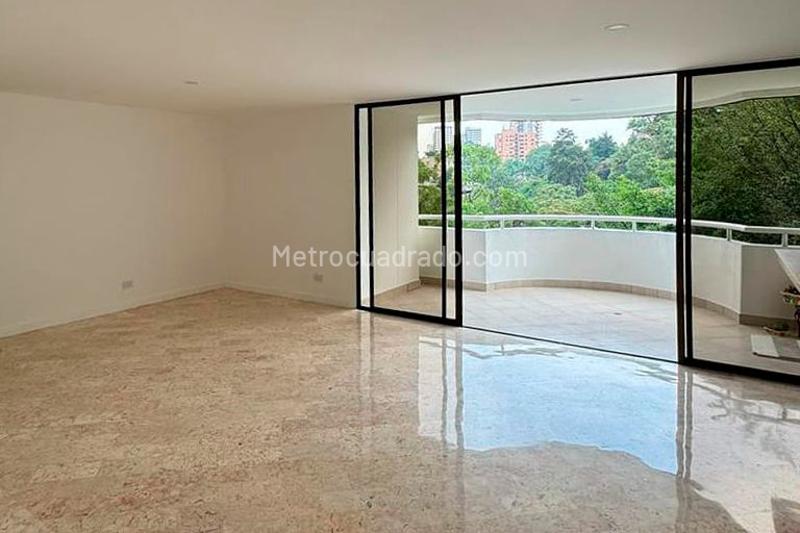 3BR Apartment in EL POBLADO (120 m²)