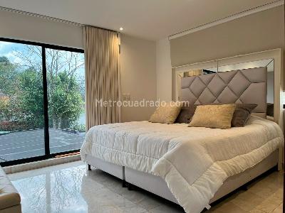Casa de 5 alcobas en venta en El Poblado, Medellín, 424 m² · foto 13 de 20