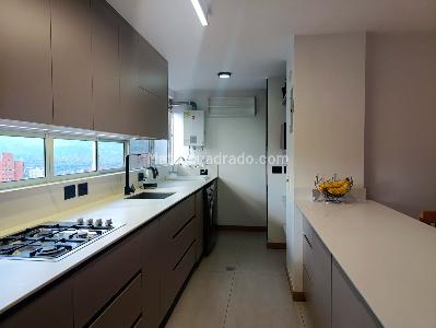 Apartamento de 3 alcobas en venta en La Florida, Medellín, 118 m² · foto 8 de 20