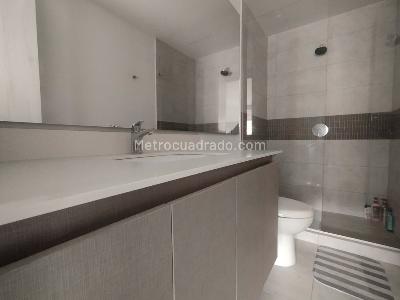 Apartamento de 3 alcobas en venta en El Poblado, Medellín, 121 m² · foto 13 de 16