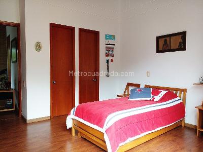 Casa de 3 alcobas en venta en El Poblado, Medellín, 230 m² · foto 13 de 20