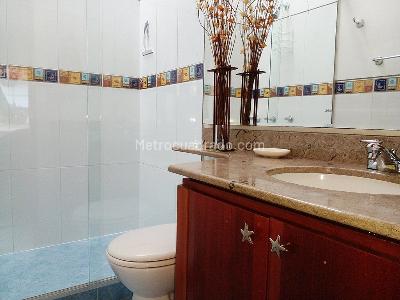 Casa de 3 alcobas en venta en El Poblado, Medellín, 230 m² · foto 17 de 20