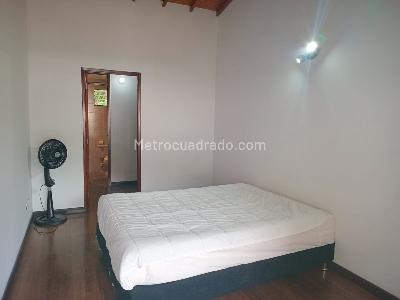 Casa de 3 alcobas en venta en El Poblado, Medellín, 234 m² · foto 15 de 20