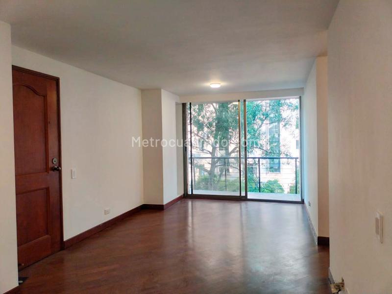 2BR Apartment with Balcony and Covered Parking in El Poblado - 2