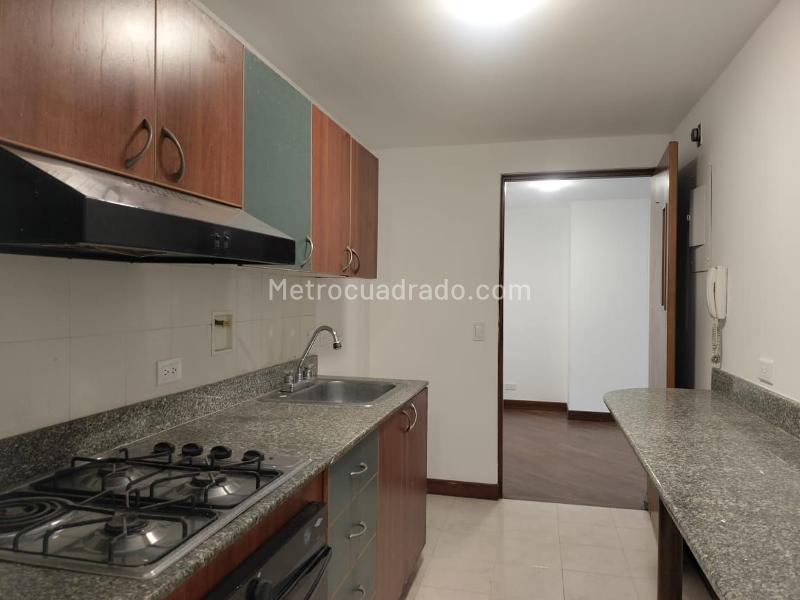 2BR Apartment with Balcony and Covered Parking in El Poblado - 6