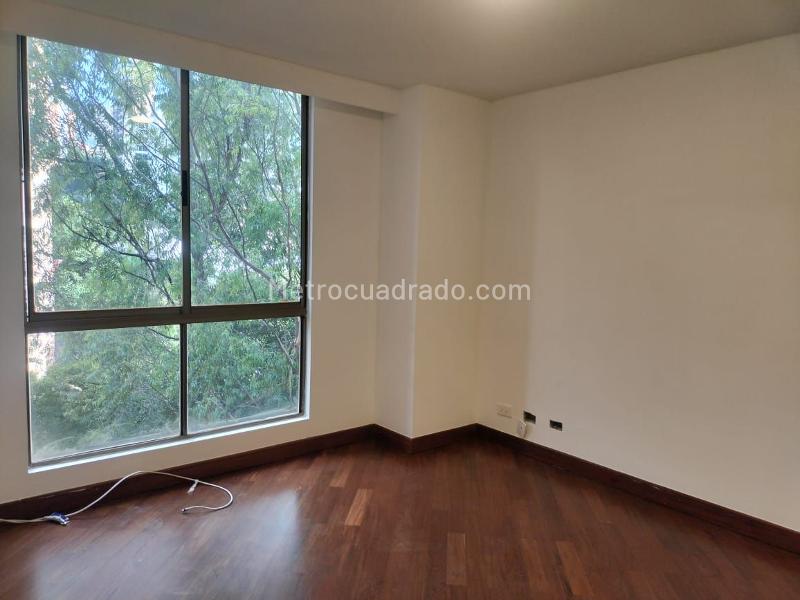 2BR Apartment with Balcony and Covered Parking in El Poblado - 7