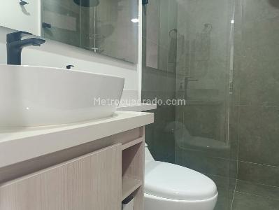 Apartamento de 1 alcoba en arriendo en Los Balsos, Medellín, 53 m² · foto 12 de 13
