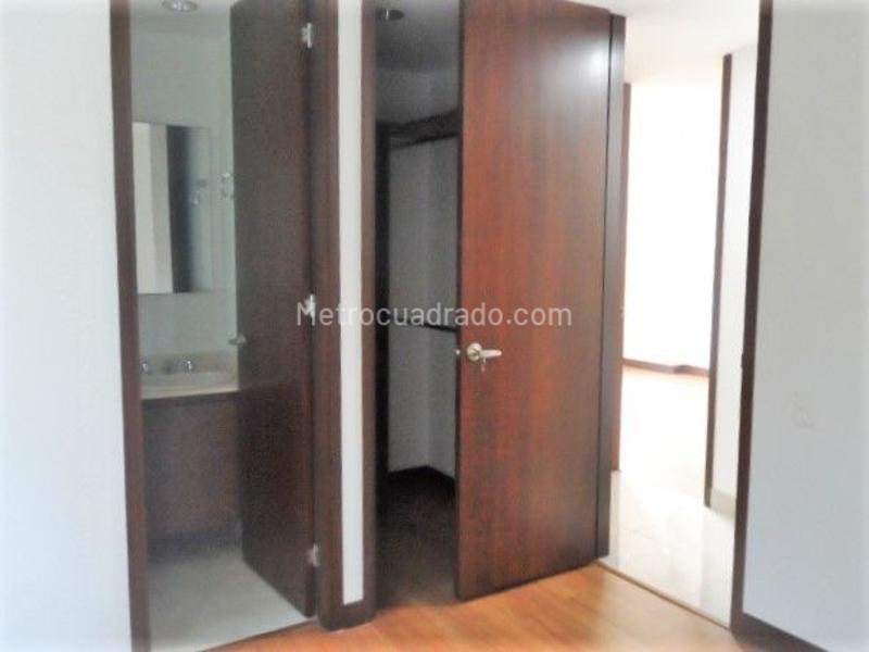 3BR Apartment in El Poblado (Alejandría) with Balcony - 9