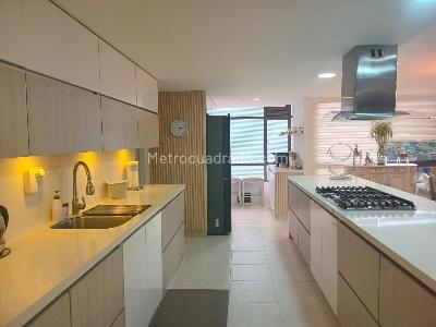 Apartamento de 3 alcobas en venta en El Poblado, Medellín, 300 m² · foto 9 de 20