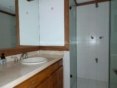 Apartamento de 4 alcobas en venta en San Lucas, Medellín, 257 m² · foto 16 de 19