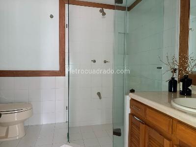Apartamento de 4 alcobas en venta en San Lucas, Medellín, 257 m² · foto 17 de 19