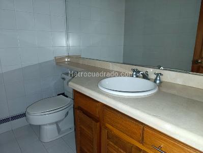 Apartamento de 4 alcobas en venta en San Lucas, Medellín, 257 m² · foto 18 de 19