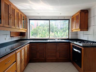 Apartamento de 4 alcobas en venta en San Lucas, Medellín, 257 m² · foto 5 de 19