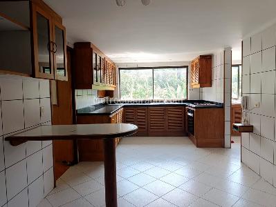 Apartamento de 4 alcobas en venta en San Lucas, Medellín, 257 m² · foto 6 de 19