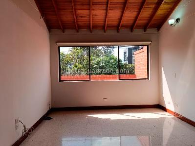 Casa de 5 alcobas en arriendo en El Poblado, Medellín, 350 m² · foto 12 de 19
